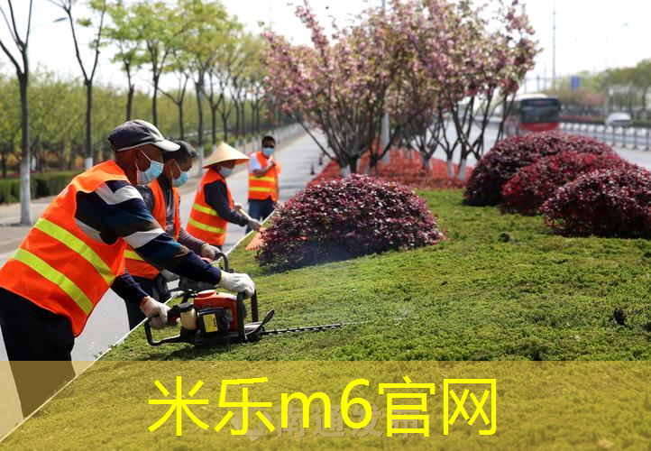米乐m6官网登录入口：拿网球拍怎么走路的
